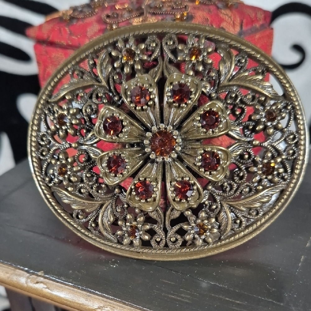 BELT BUCKLE